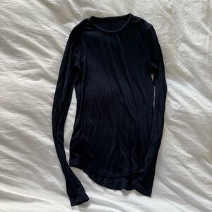 LULULEMON NAVY BLUE LONG SLEEVE ATHLETIC TOP